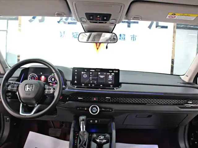 Honda Accord — Фото автомобиля 10