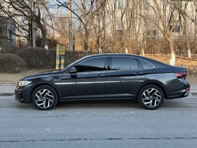 Volkswagen Sagitar — Фото автомобиля 4