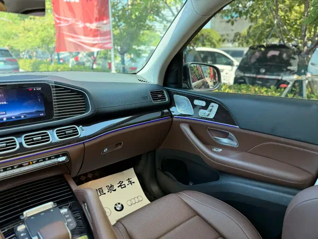 Mercedes-Benz GLE-Class — Фото автомобиля 12