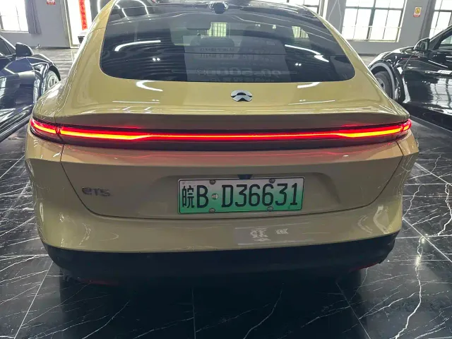 Nio ET5 — Фото автомобиля 3