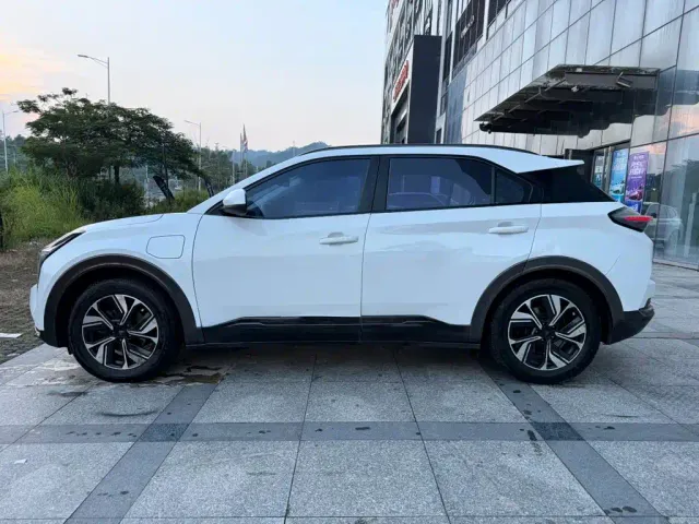 Nezha Auto Neta U 2023 Neta U-II Challenge Edition 500 (LFP) — Фото автомобиля 3