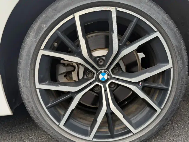 BMW 5 Series — Фото автомобиля 5