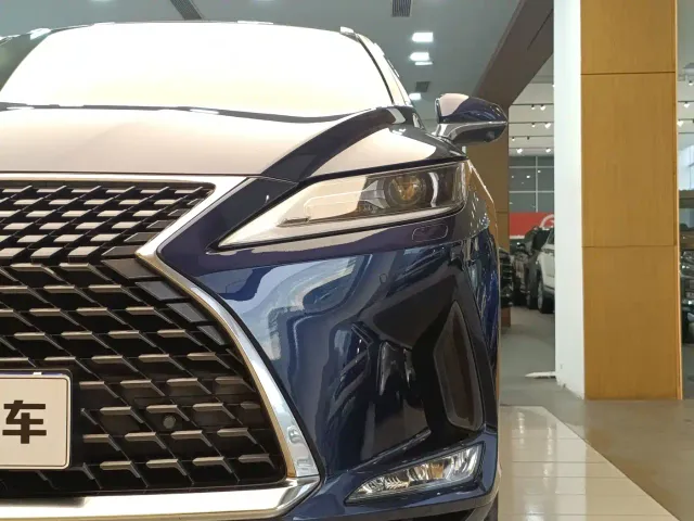 Lexus RX — Фото автомобиля 2
