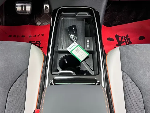 Volkswagen ID.6 CROZZ 2021 Facelift Long Range PRO — Фото автомобиля 26