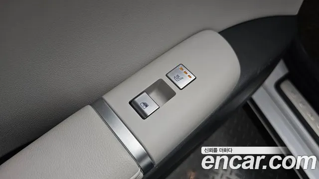 Hyundai Grandeur GN7 — Фото автомобиля 28