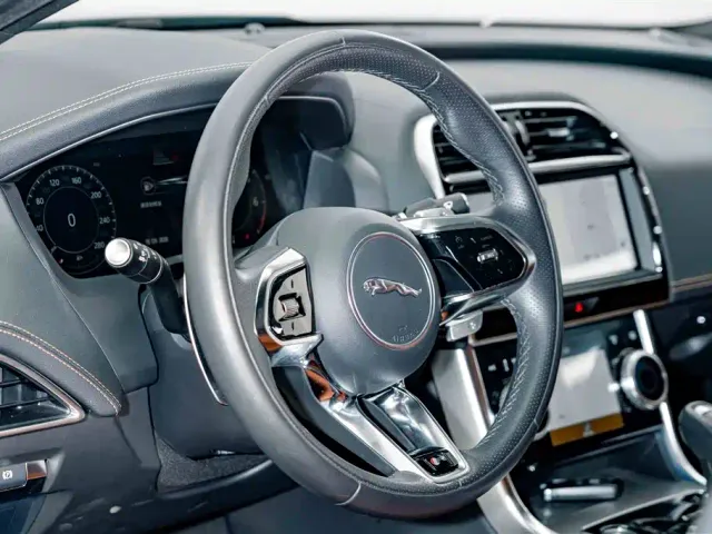 Jaguar Jaguar XEL 2023 2.0T 250PS R-DYNAMIC S Progressive Sport — Фото автомобиля 9