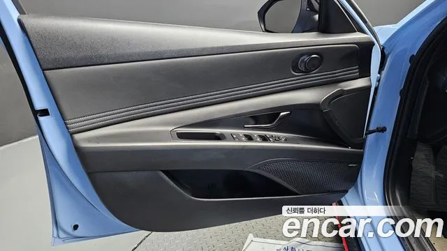 Hyundai AVANTE — Фото автомобиля 24