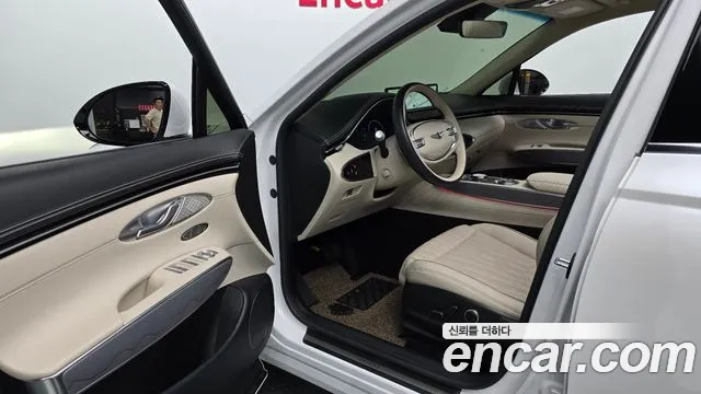 Genesis GV70 — Фото автомобиля 15