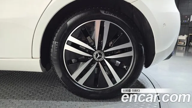 Mercedes-Benz A-Class — Фото автомобиля 21