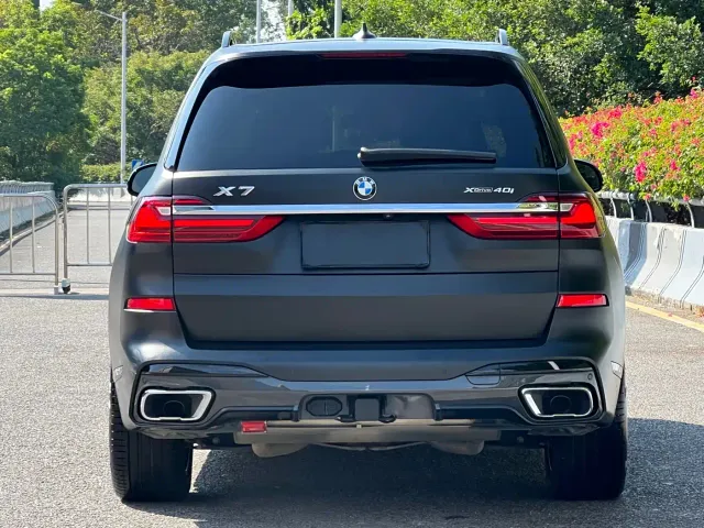 BMW X7 — Фото автомобиля 16