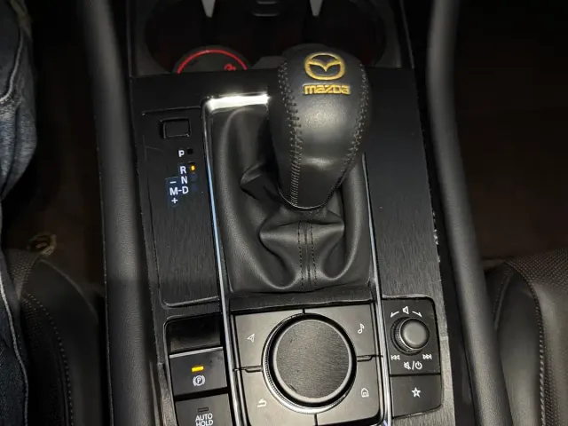 Mazda Axela — Фото автомобиля 14