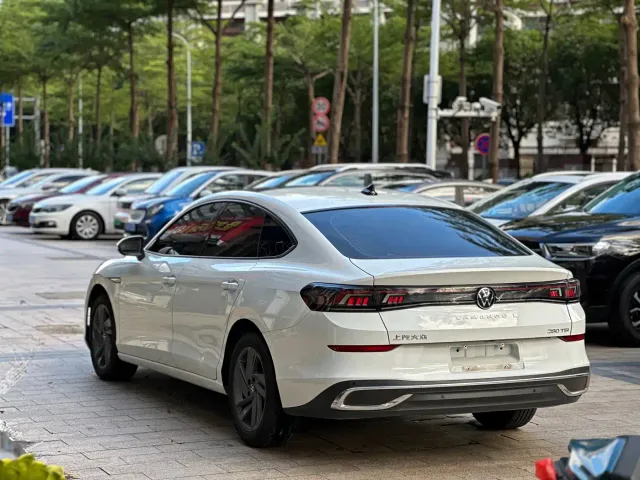 Volkswagen Lamando — Фото автомобиля 6