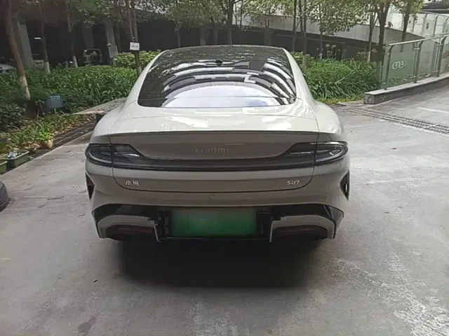 Xiaomi SU7 — Фото автомобиля 5