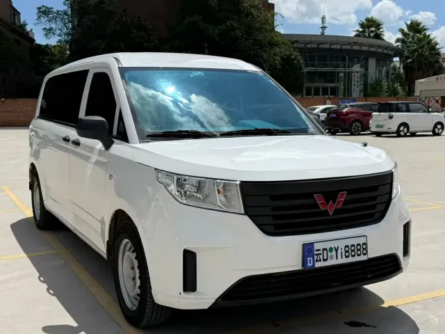 Wuling Zhengcheng — Фото автомобиля 3