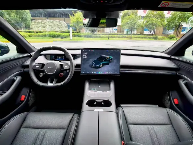 Xiaomi SU7 — Фото автомобиля 5