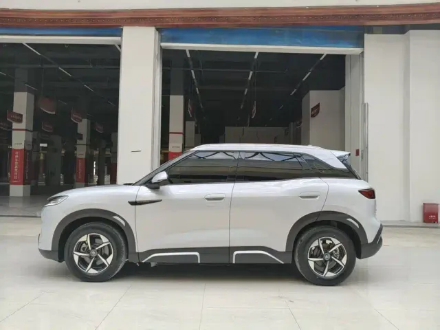 BYD Yuan UP — Фото автомобиля 14