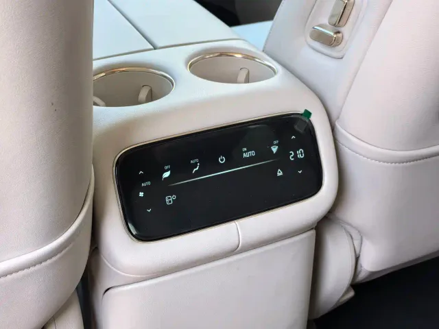 IM Motors LS9 — Фото автомобиля 23