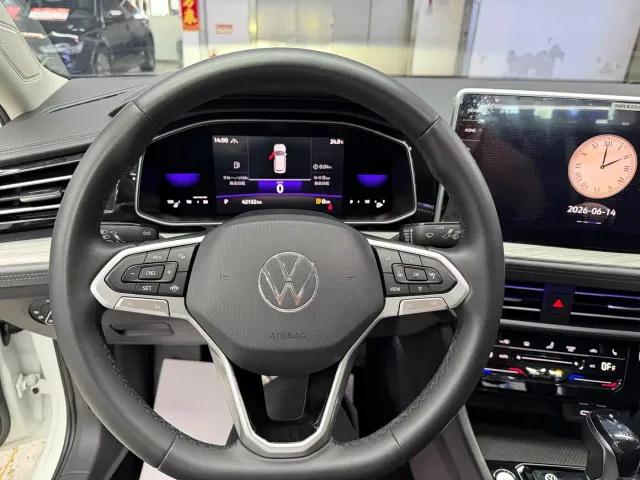 Volkswagen Sagitar — Фото автомобиля 10