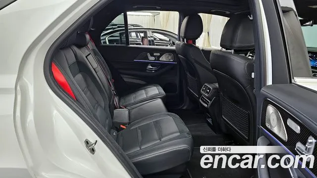 Mercedes-Benz GLE-Class — Фото автомобиля 12