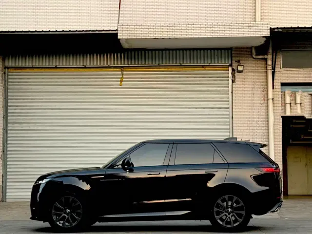 Land Rover Range Rover Sport — Фото автомобиля 5