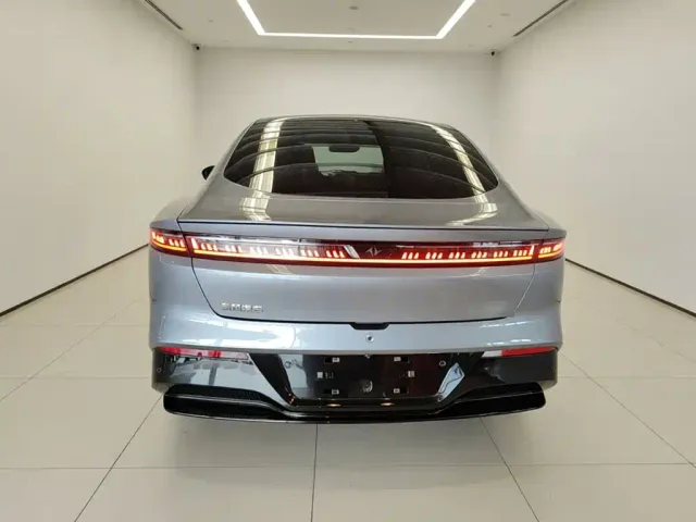 Dongfeng eπ 007 — Фото автомобиля 5
