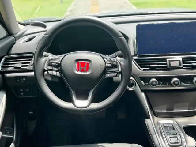 Honda Accord — Фото автомобиля 6