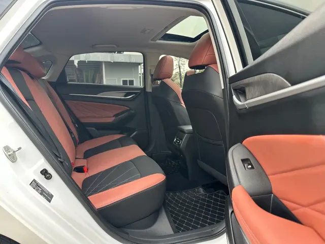 Changan Eado — Фото автомобиля 17