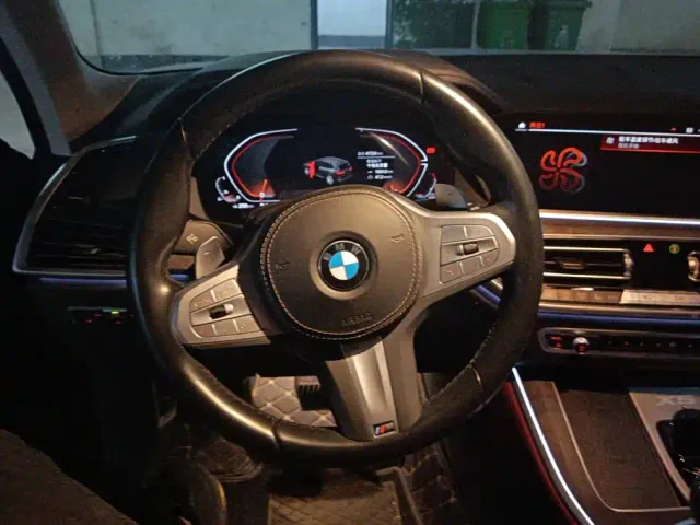 BMW BMW X5 2023 xDrive 30Li M Sport Package — Фото автомобиля 15
