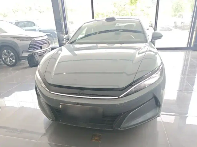 BYD Han L — Фото автомобиля 2