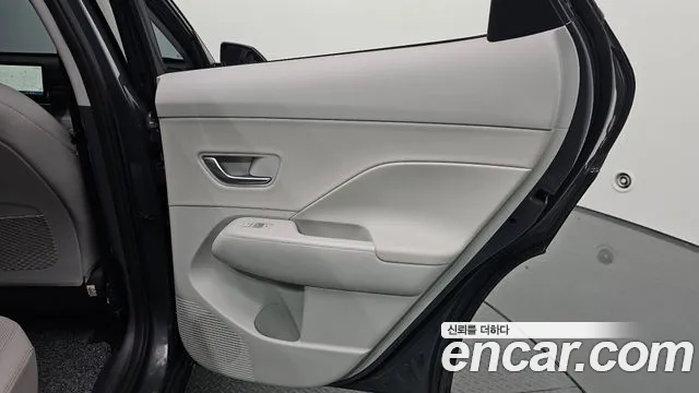 Hyundai Kona SX2 — Фото автомобиля 14