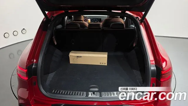 Genesis GV70 — Фото автомобиля 25
