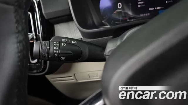 Вольво XC40 B4 Ultimate Bright — Фото автомобиля 22