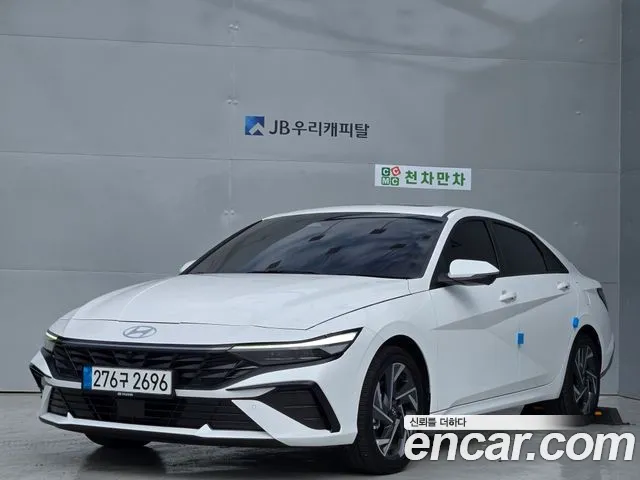 Фотография автомобиля — Hyundai Avante CN7