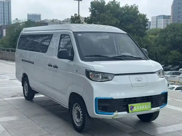 Karry Jiangtun E7 — Фото автомобиля 3