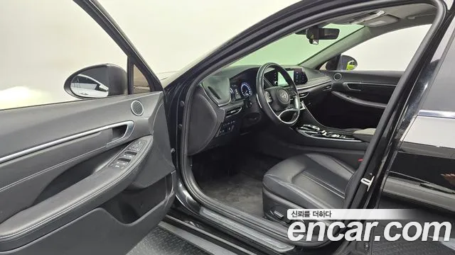 Hyundai Sonata — Фото автомобиля 10