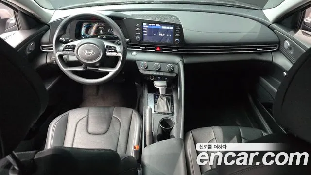 Hyundai Avante CN7 — Фото автомобиля 10