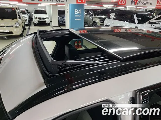 Land Rover Range Rover Velar — Фото автомобиля 13