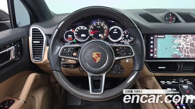 Porsche Cayenne — Фото автомобиля 13