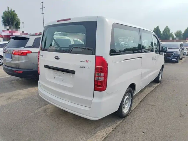 JAC Refine M3 — Фото автомобиля 6
