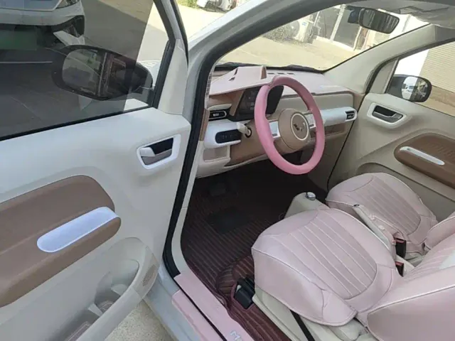 Wuling Hongguang Mini EV — Фото автомобиля 11