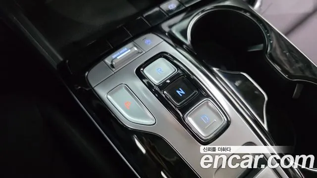 Hyundai Tucson Tucson (NX4) Дизель 2.0 2WD — Фото автомобиля 9