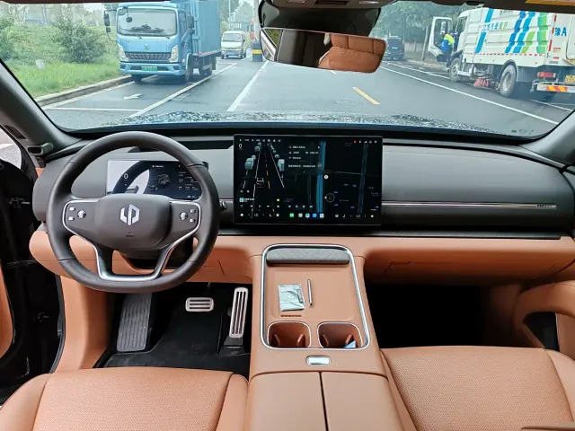 Leapmotor D Series — Фото автомобиля 5