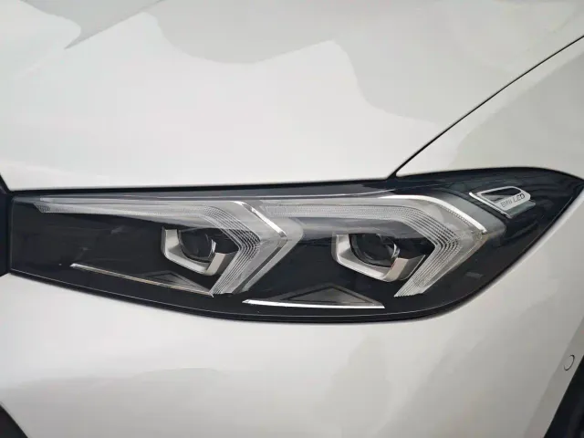 BMW 3 Series — Фото автомобиля 4