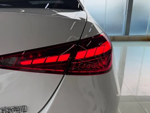 Mercedes-Benz C-Class — Фото автомобиля 13