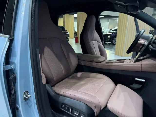 Nio EC6 — Фото автомобиля 17