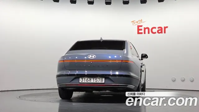 Hyundai Grandeur Grandeur (GN7) 2.5 Бензин 2WD — Фото автомобиля 4