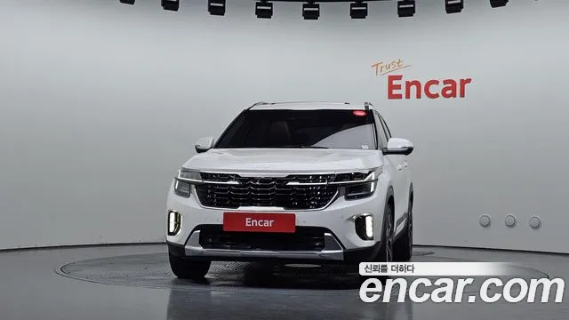 Kia Seltos Бензин 1.6 турбо 2WD — Фото автомобиля 3