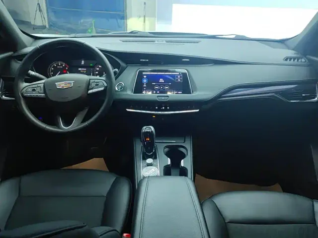 Cadillac XT4 — Фото автомобиля 12