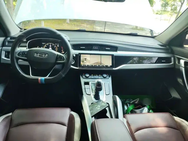 Geely Boyue — Фото автомобиля 9