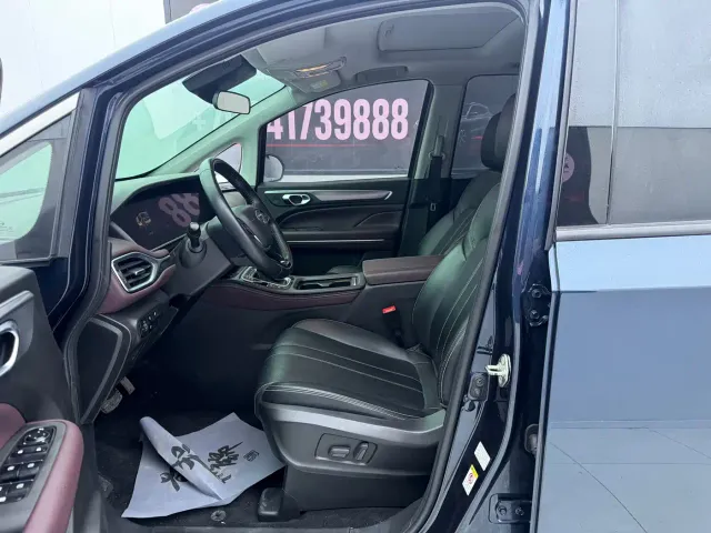 GAC Trumpchi M6 — Фото автомобиля 4
